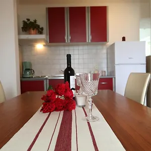 https://apartmani-starcevic-malinska.primorje-gorskikotar.com