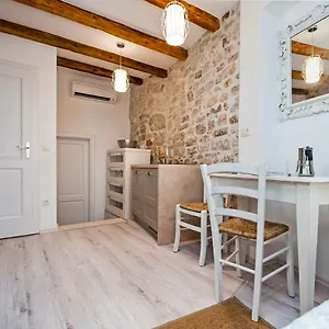 https://apartment-and-studio-ca-3-vie-rovinj.in-istria.net